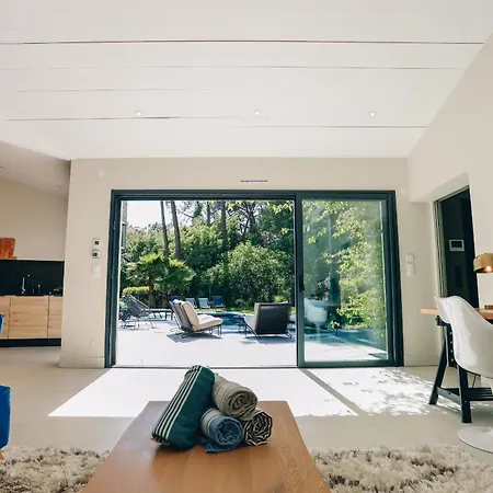 Kirribilli فيلة ريفدو بلاج